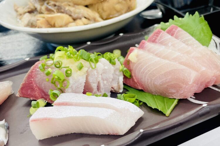 県内訪問の楽しみはおいしい昼食～8.1
